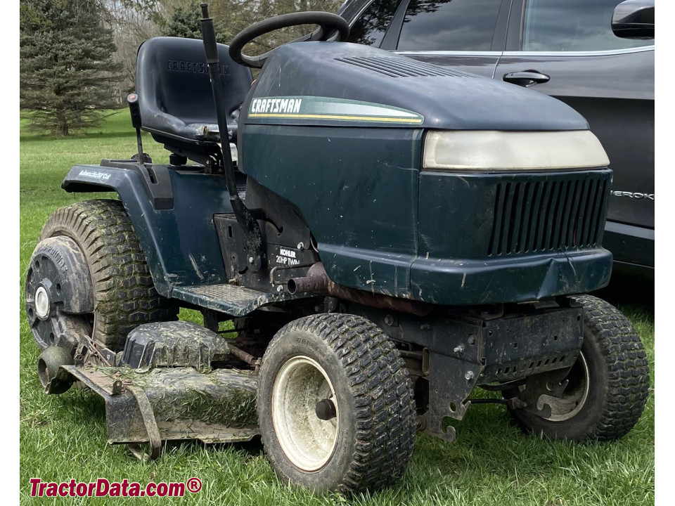Sears Craftsman 917.273060 garden tractor.