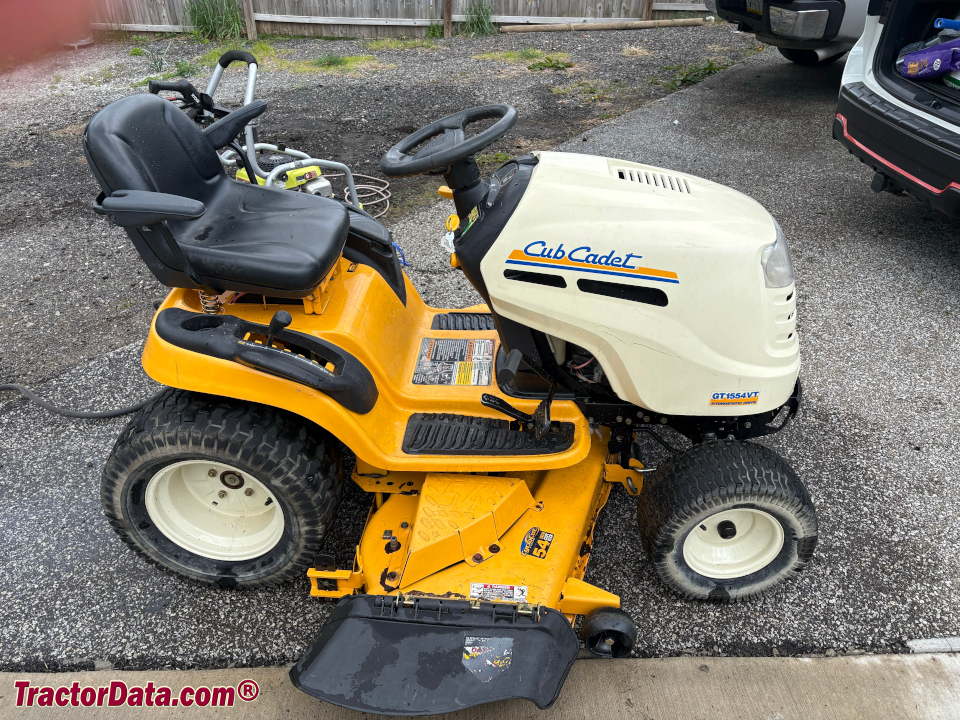 Cub Cadet GT 1554VT garden tractor.