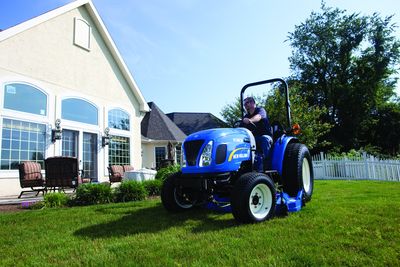 New Holland Boomer 30 with mower