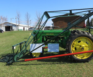 1940s Farmhand F10 loader on a John Deere 50.