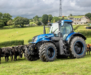 New Holland T7 LNG Tractor