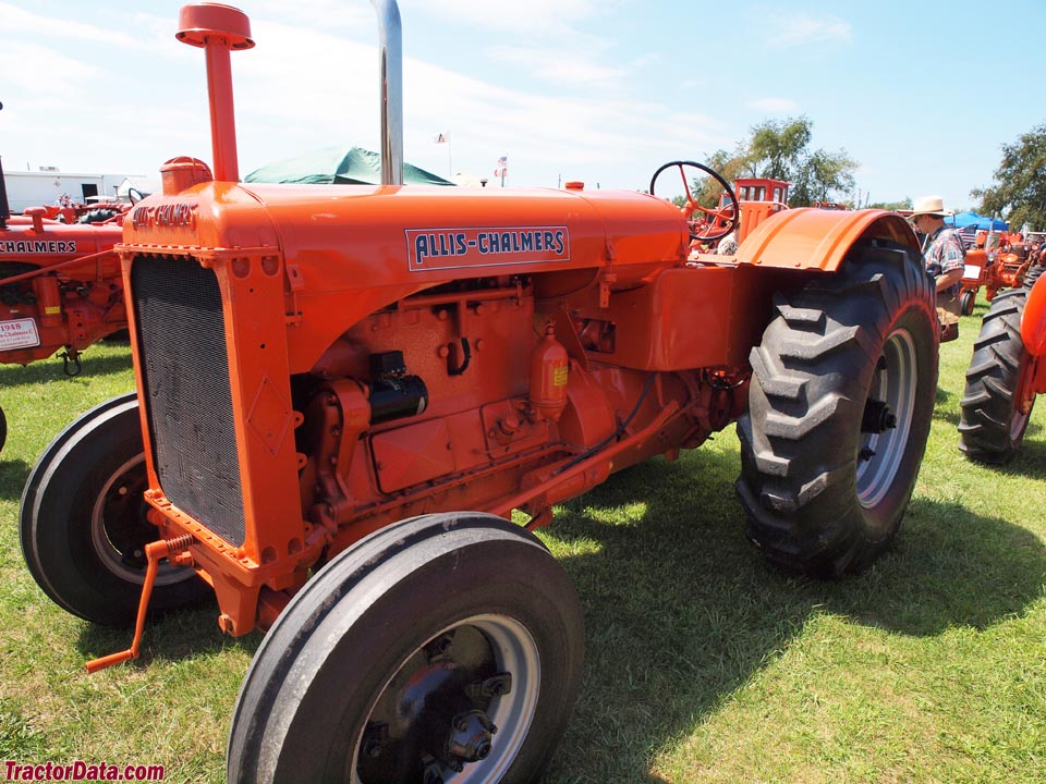 1939 Allis-Chalmers model A tractor, front-left view.
