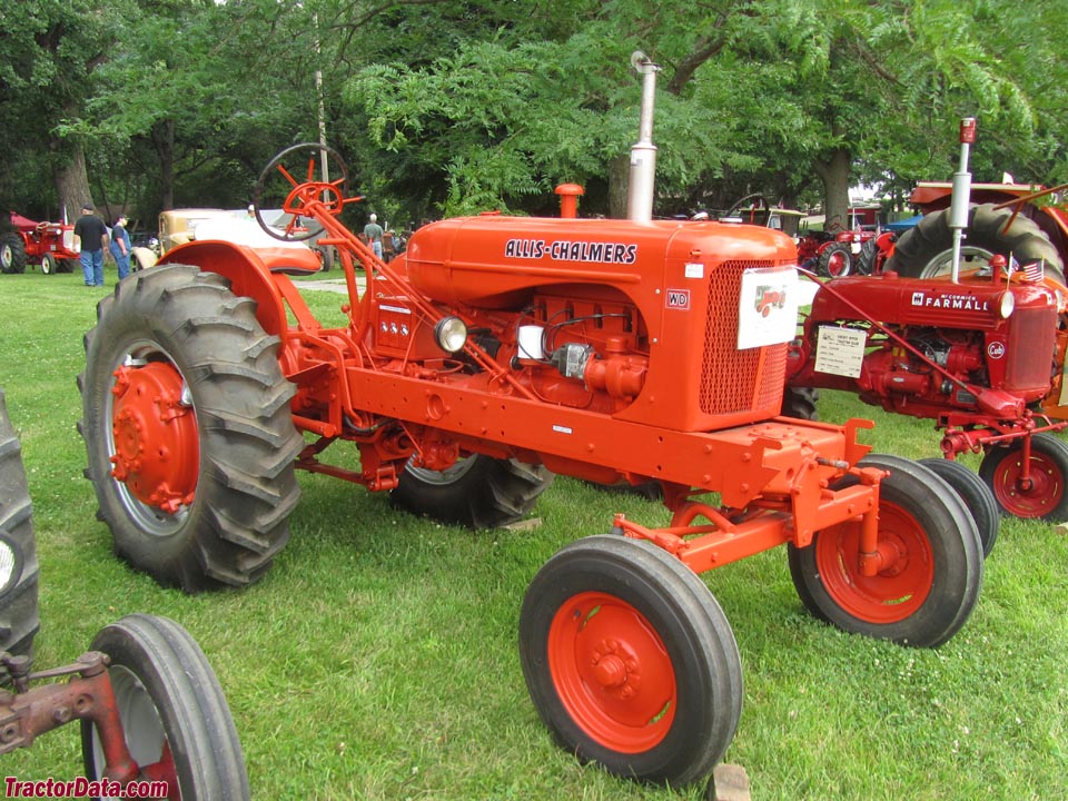 Allis-Chalmers WD with wide front end