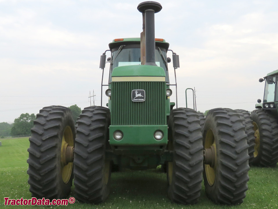 John Deere 8440 four-wheel drive tractor.