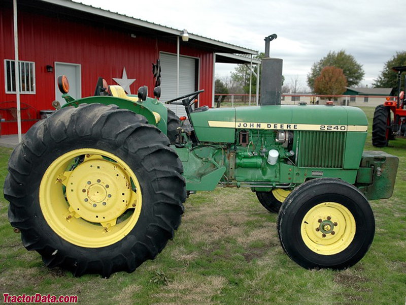 John Deere 2240