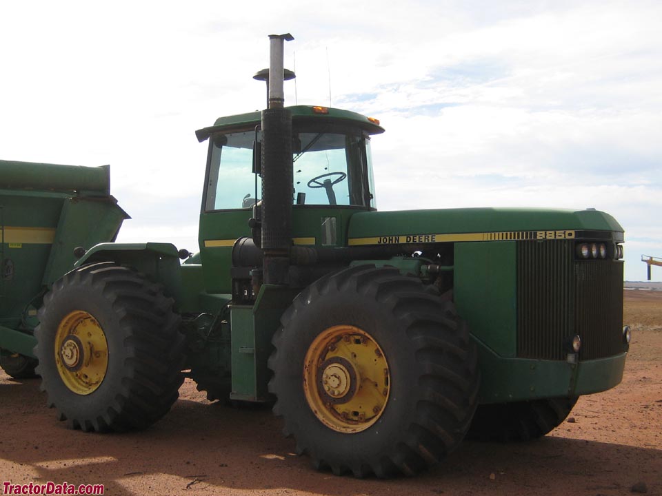 John Deere 8850 in Western Australia.