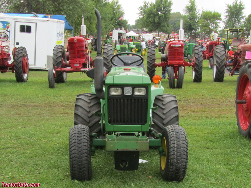 John Deere 650