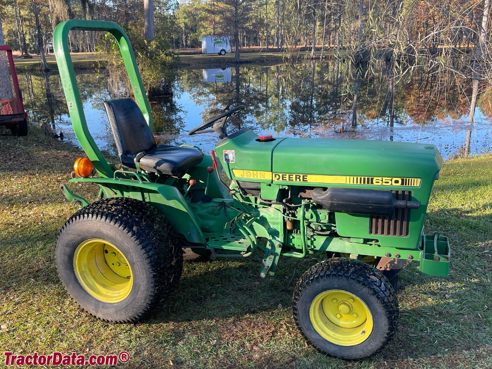 John Deere 650, right side.
