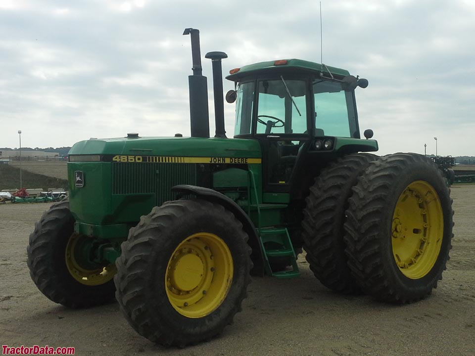 John Deere 4850