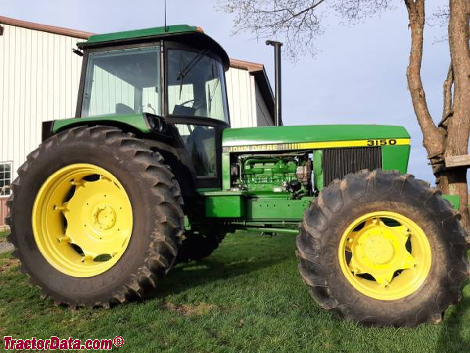 John Deere 3150