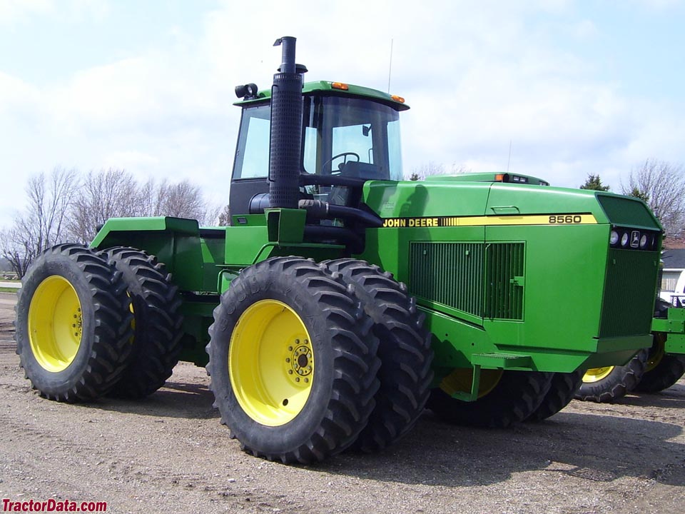 John Deere 8560