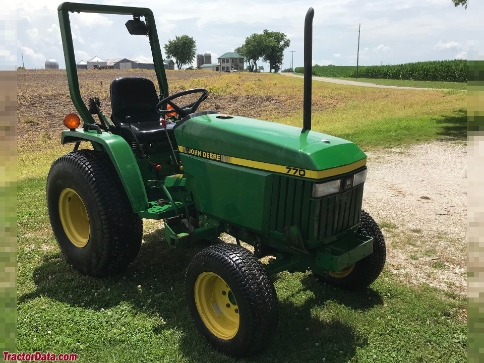 John Deere 770