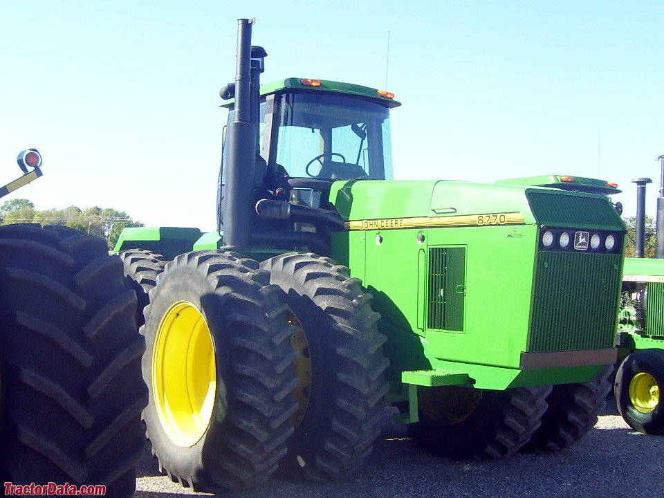 John Deere 8770