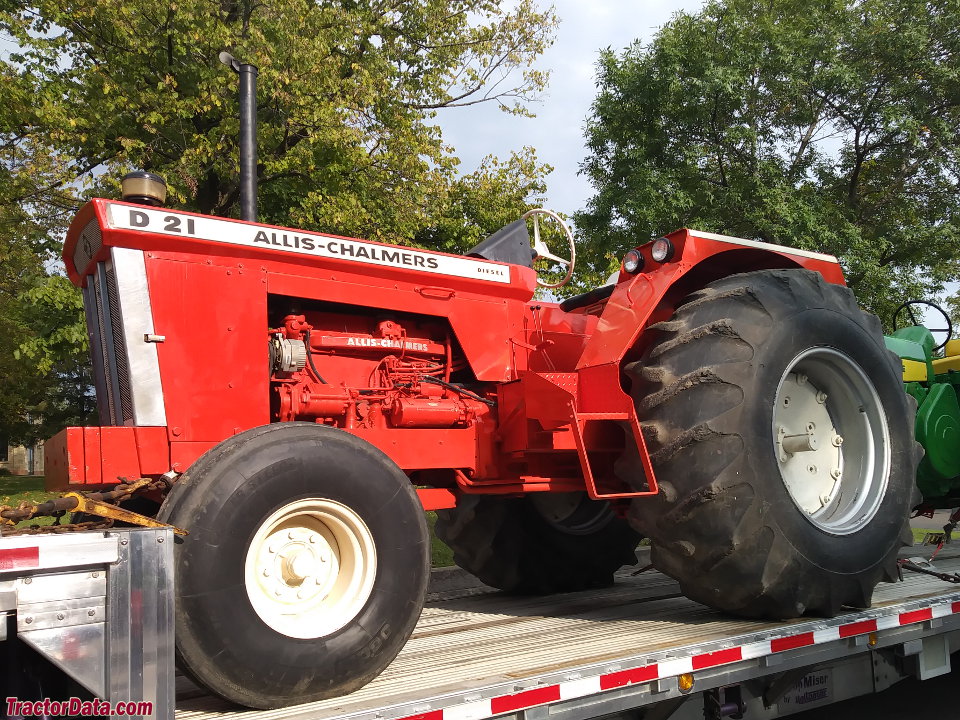 Allis Chalmers D21