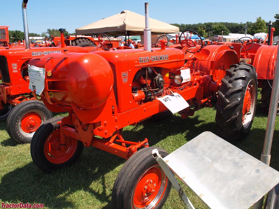 Allis-Chalmers WD45 with dual-fuel LP-gas.