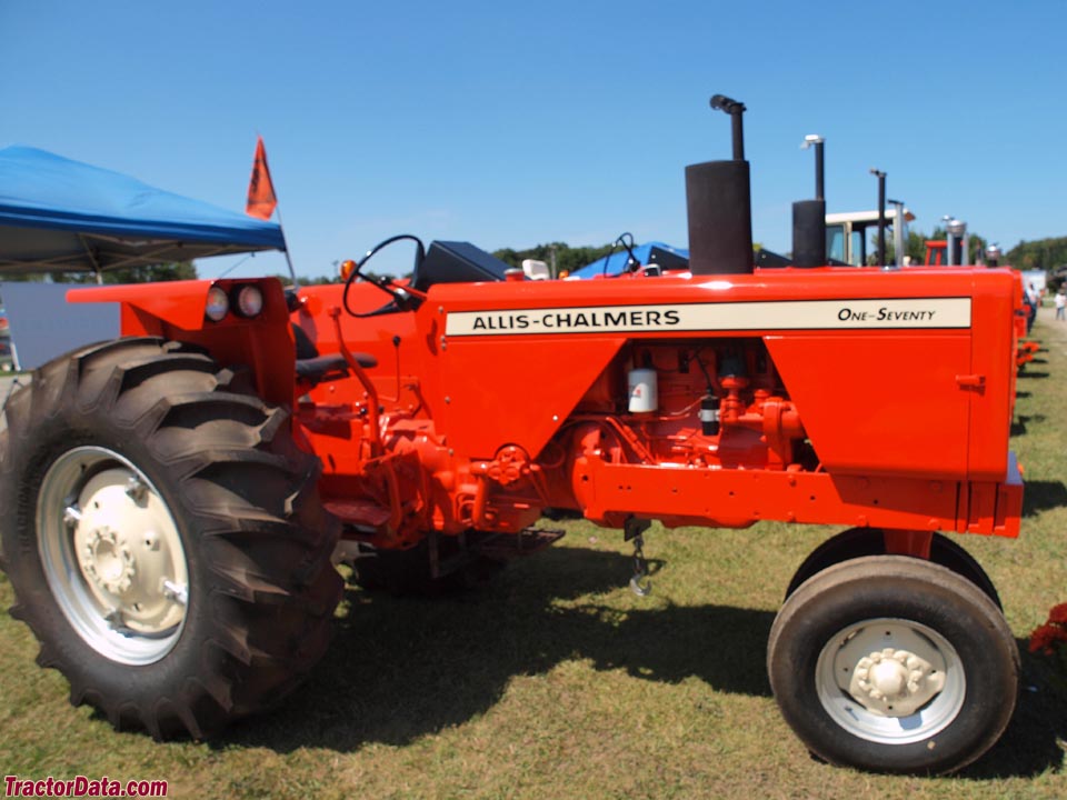 Allis-Chalmers 170 with tricycle front end.