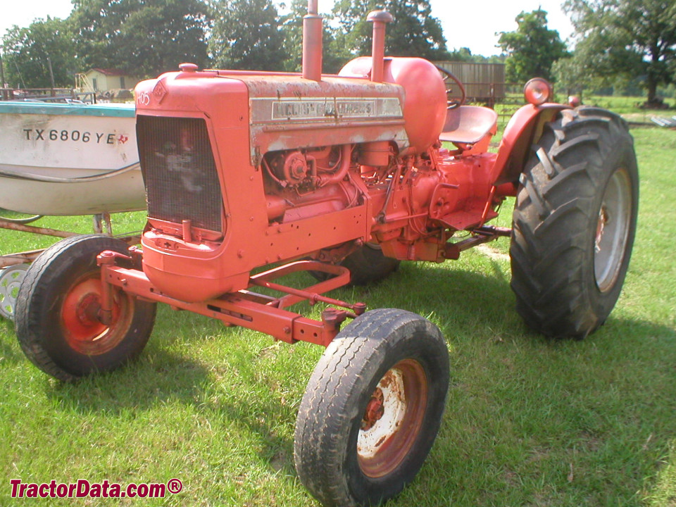Allis-Chalmers D17 with LP-gas engine.