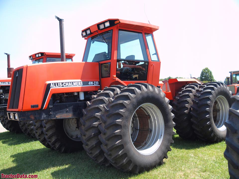 Allis Chalmers 4W-220