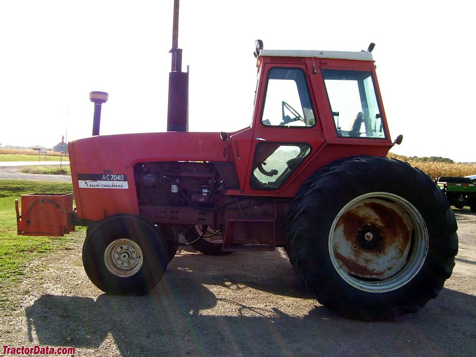 Allis Chalmers 7040