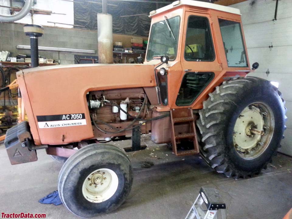 Allis Chalmers 7050