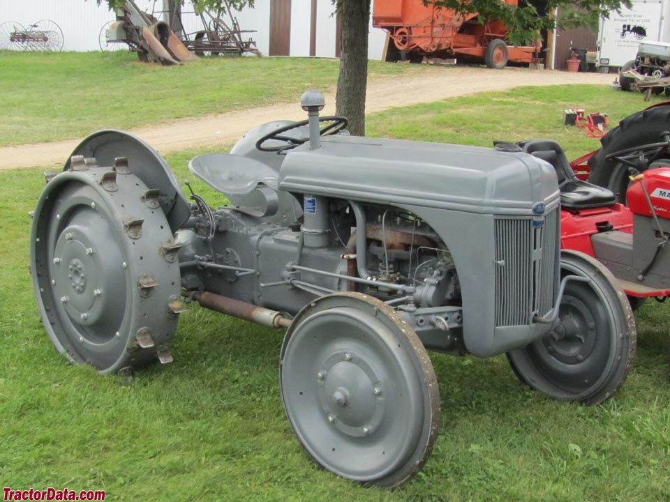 Ford 2N with steel wheels.