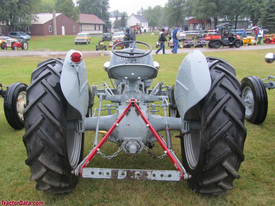 Ford 2N with rubber tires.