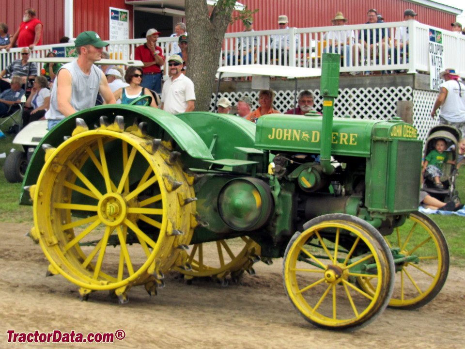 1930 John Deere model D tractor, right side.