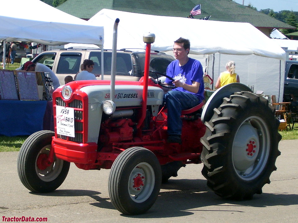 Ford 841 Powermaster, left side