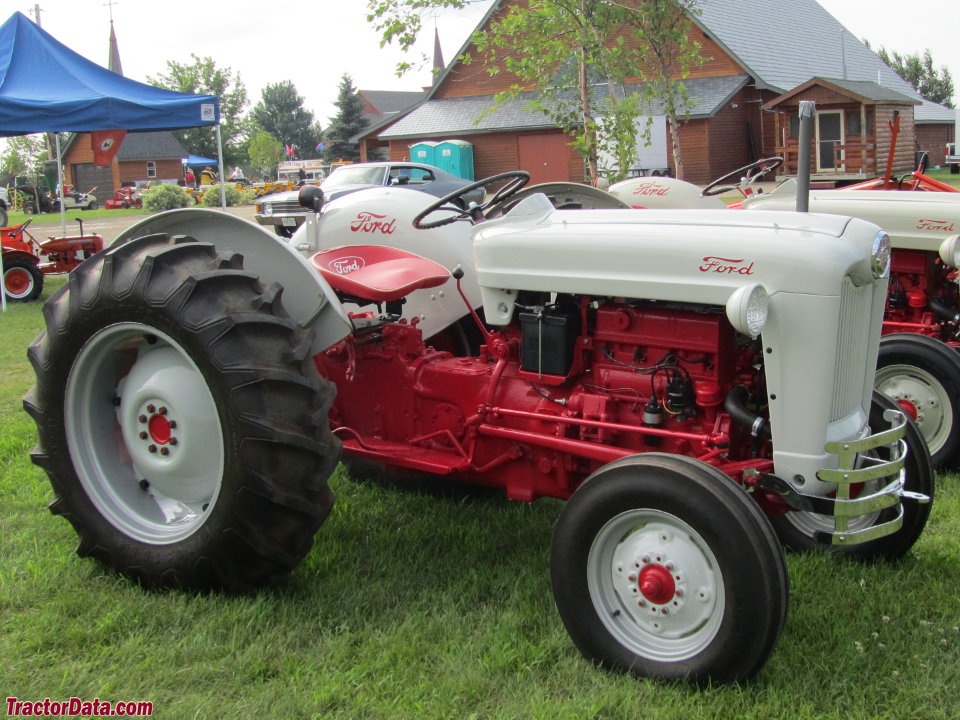 Ford 860.