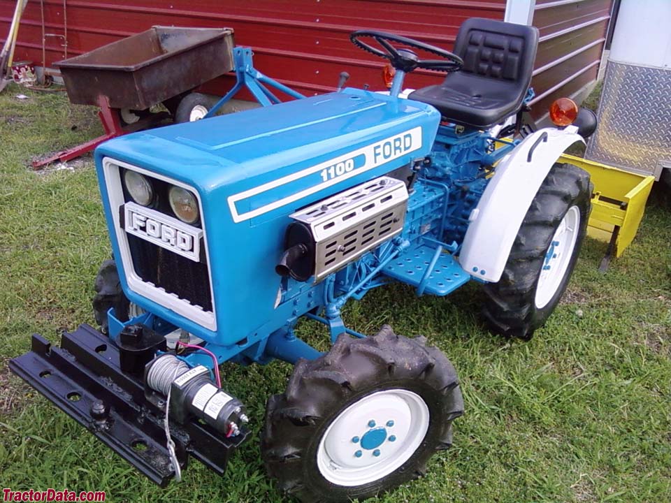 1100 Ford tractor