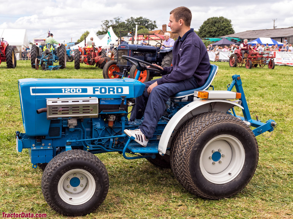 Ford 1200