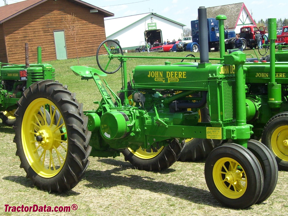 Unstyled John Deere model A tractor.