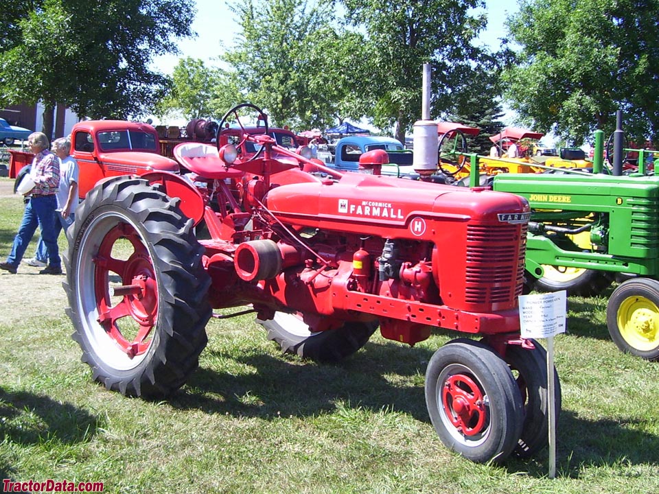 Farmall H on rubber tires, right side.
