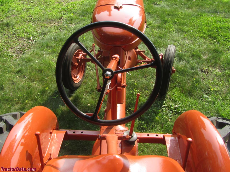 Allis-Chalmers B operator station and controls.