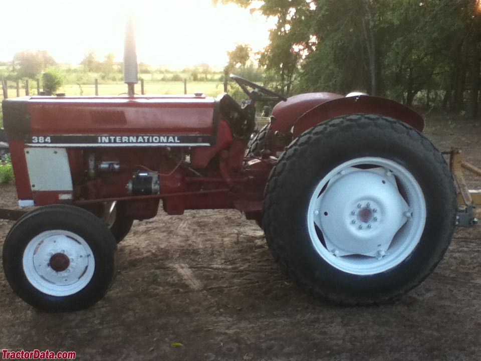 International Harvester 384