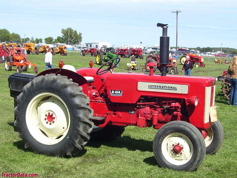 International Harvester B-414