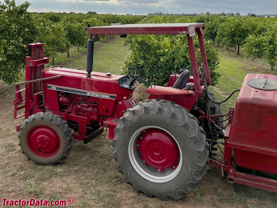 International Harvester 483