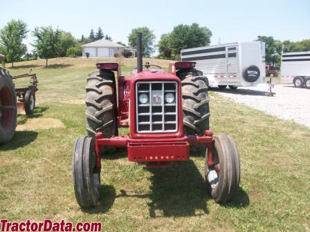 International Harvester 674