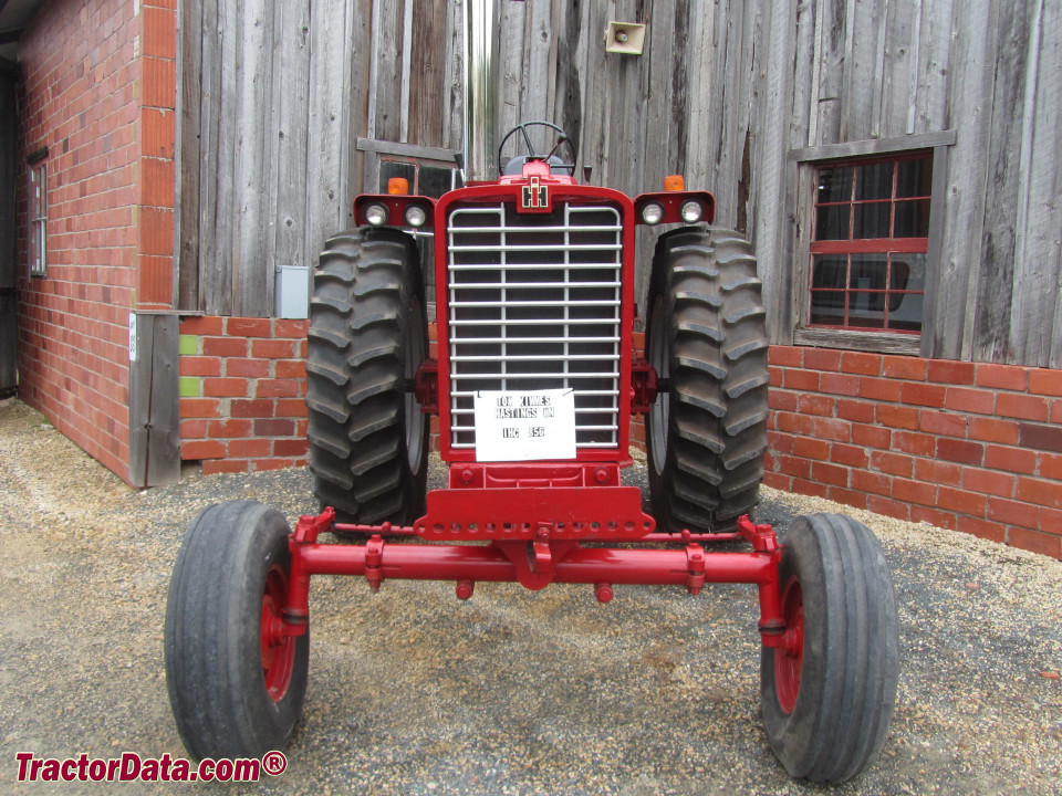 Open station International 856 row-crop tractor.