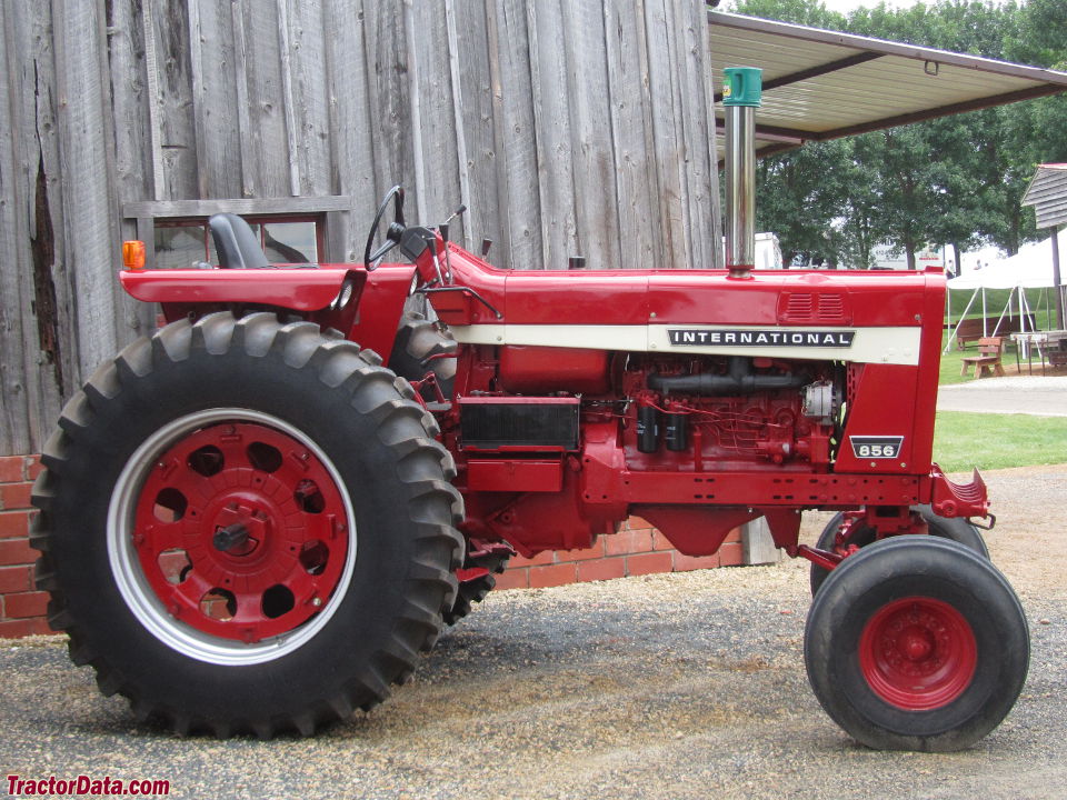 International Harvester 856