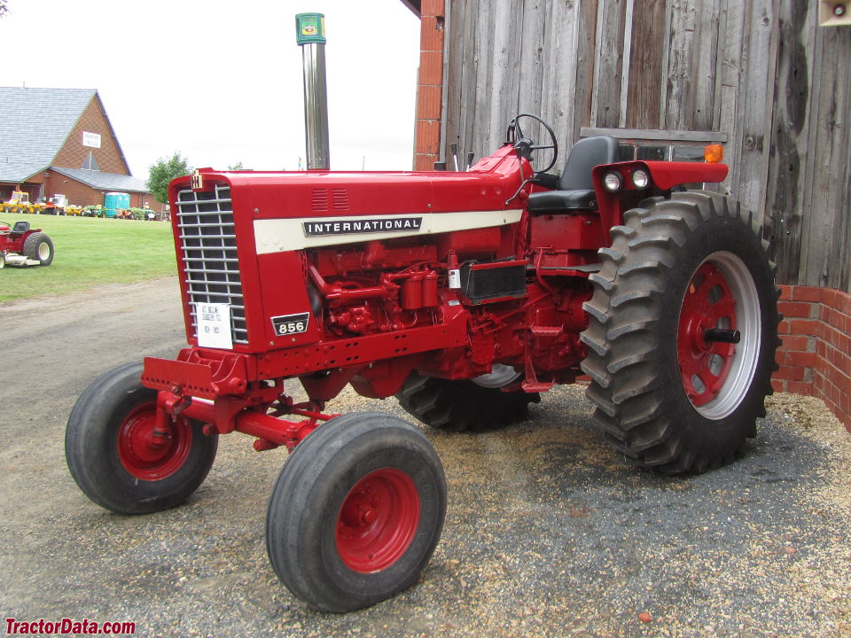 International Harvester 856