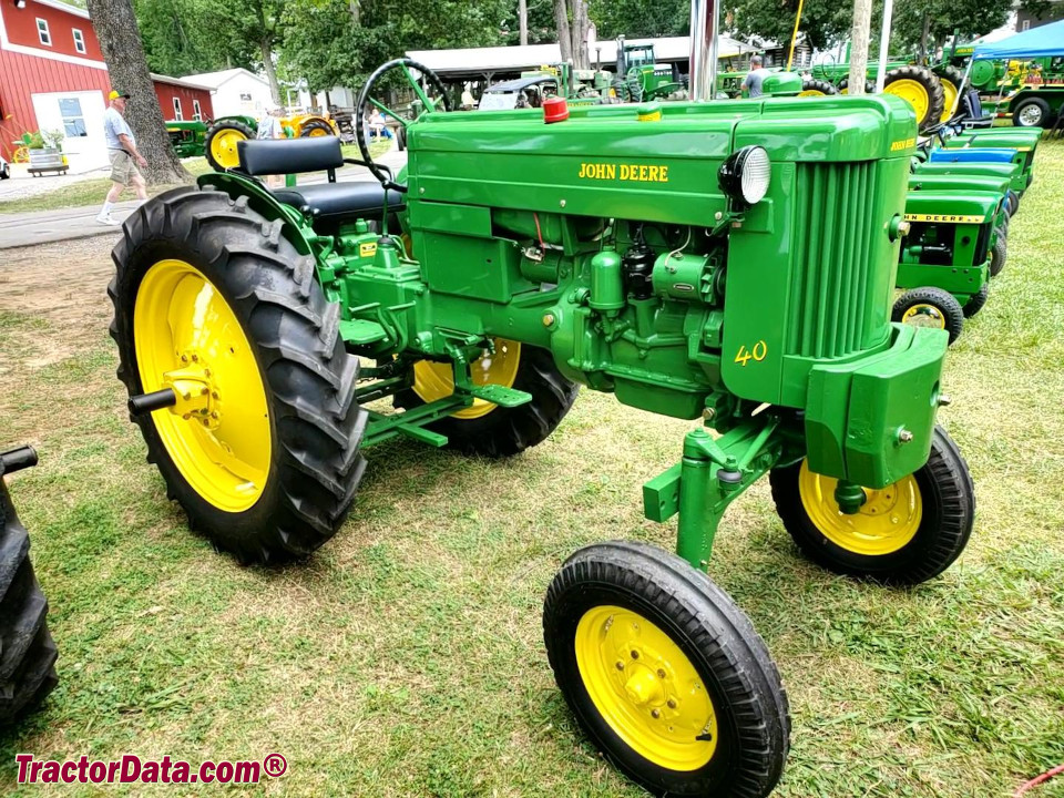 John Deere 40V Special tractor.