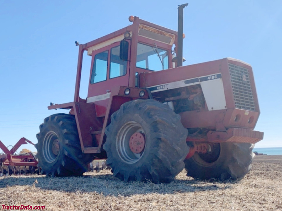 International Harvester 4186