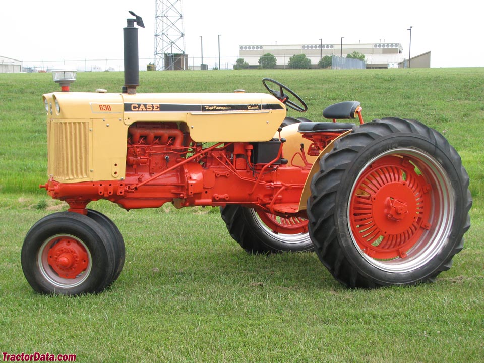 Case row-crop diesel 631 with tricycle front end.