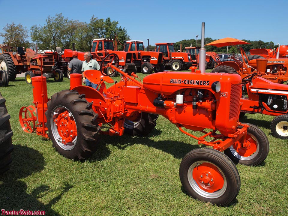 Wide-front Allis-Chalmers CA with planter.