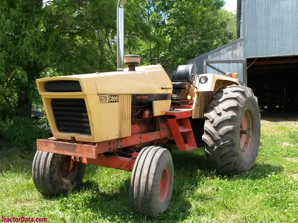 1973 J.I. Case model 1370 tractor in desert sunset paint.