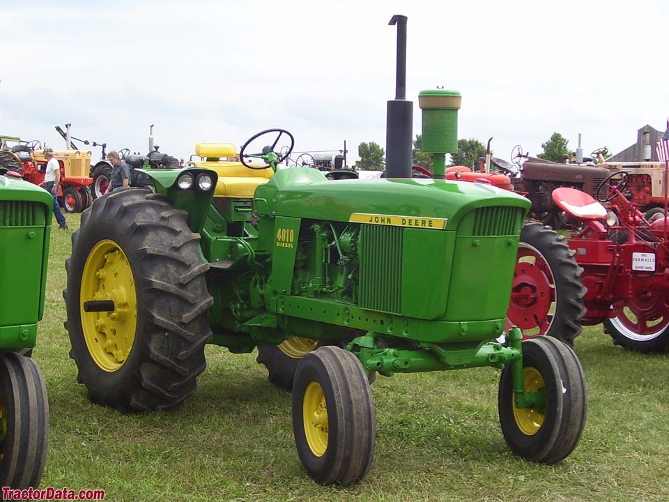 Restored wide-front John Deere 4010.