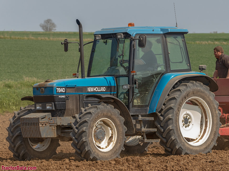 New Holland 7840