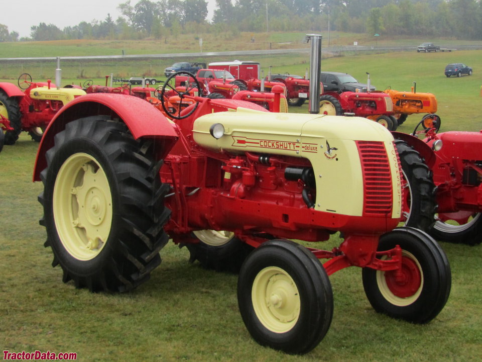 Cockshutt 40D4 Golden Eagle with standard front axle.