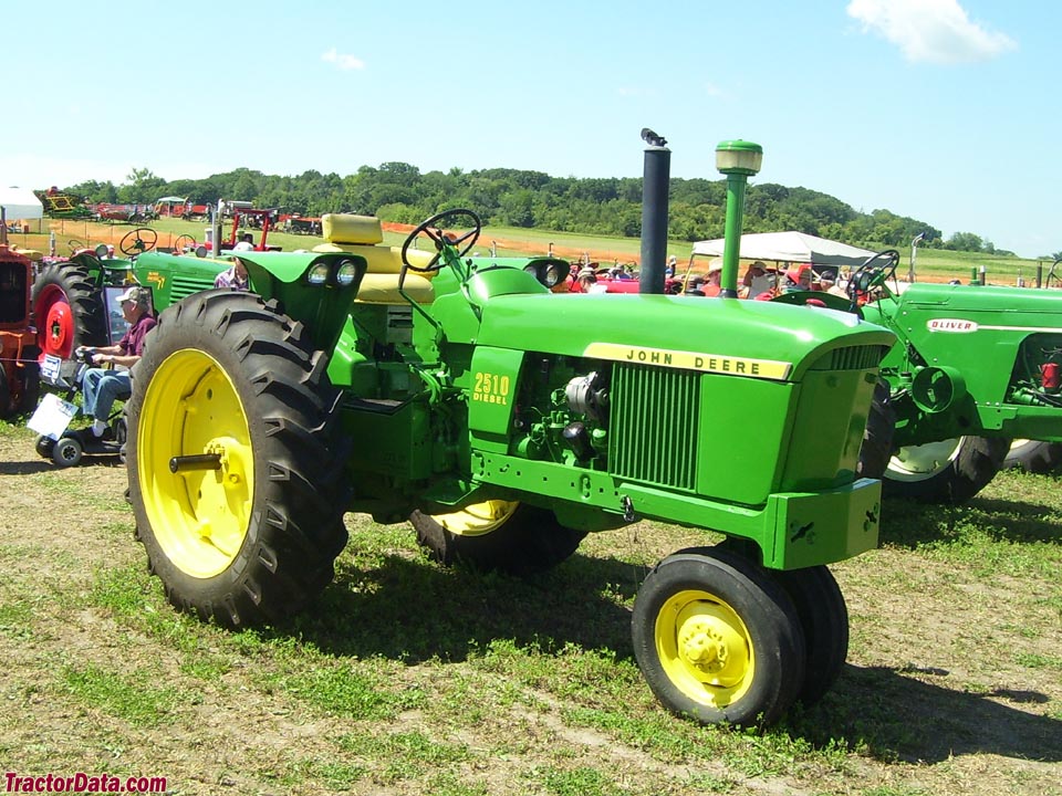 John Deere 2510 with tricycle front, right side.